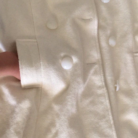 Urban Behavior Coat - Picture 2 of 6